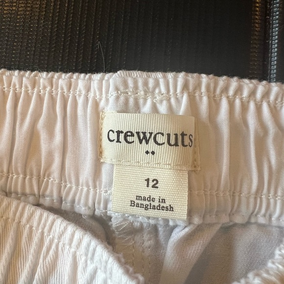 Crewcuts girls pull-on shorts. Photo looks yellow - they are very white. - Picture 3 of 3